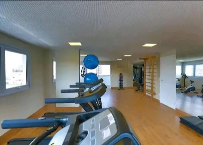 Studio Black House Com Garagem Gratuita, Piscina, Ao Lado Do Metro E 25 De Marco