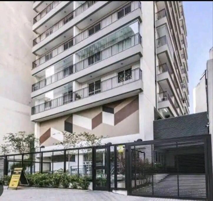 Black House Com Garagem Gratuita, Piscina, Ao Lado Do Metro E 25 De Marco *